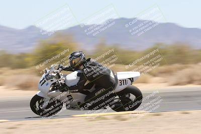 media/Apr-20-2025-CVMA (Sun) [[39090e8767]]/Race 9-Formula LW Twins Shootout/